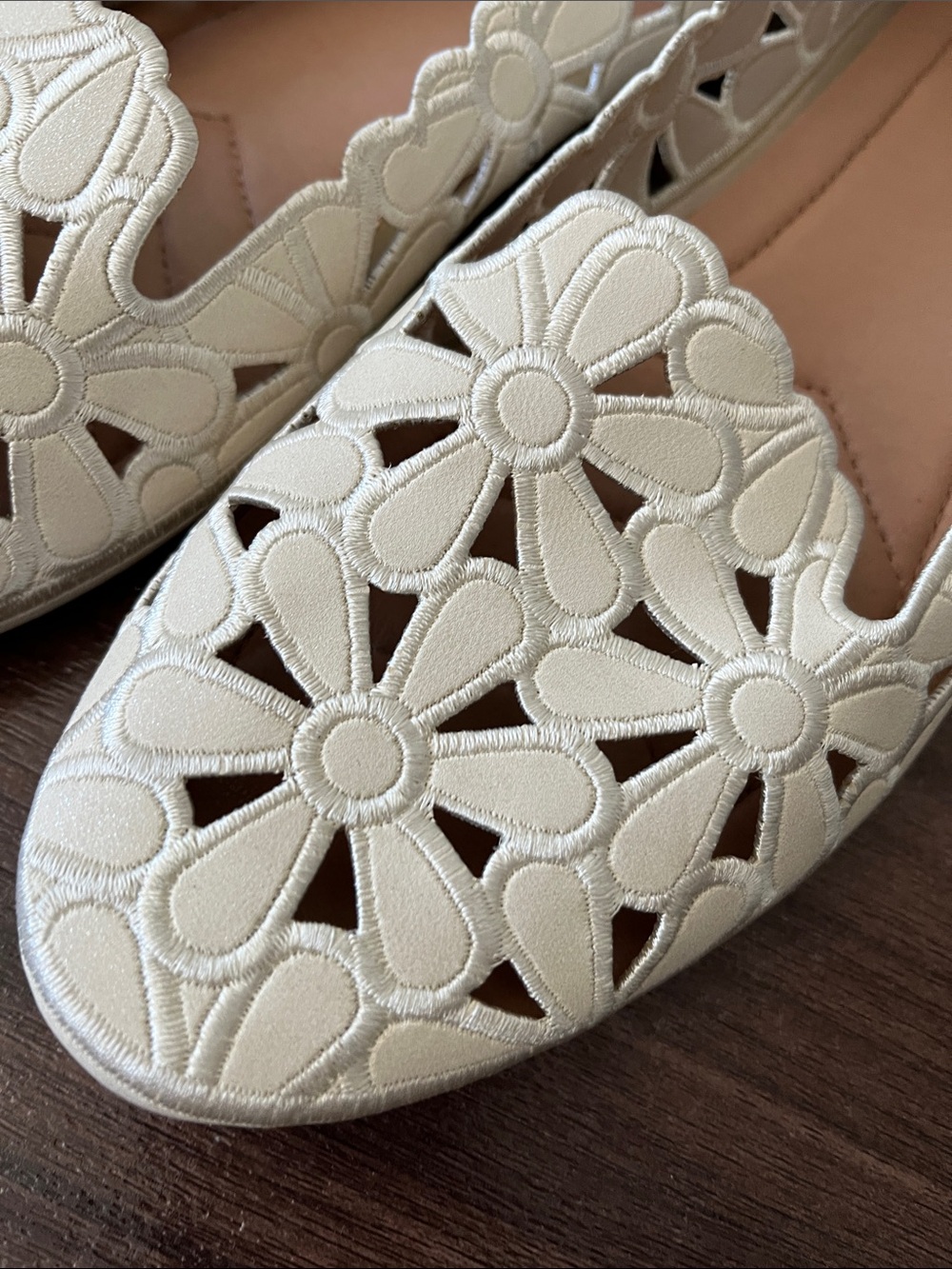 Women's Cream Floral Cutout Slip-On Flats - Picture 4 of 6
